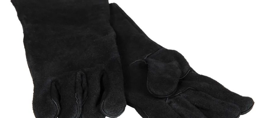 Outdoor Cooking Gloves.jpg